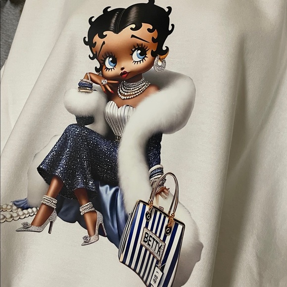 Custom White Graphic Sweatshirt 3xl NWOT - Picture 2 of 2